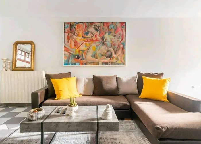 Stunning Studio Near Center Of Athens